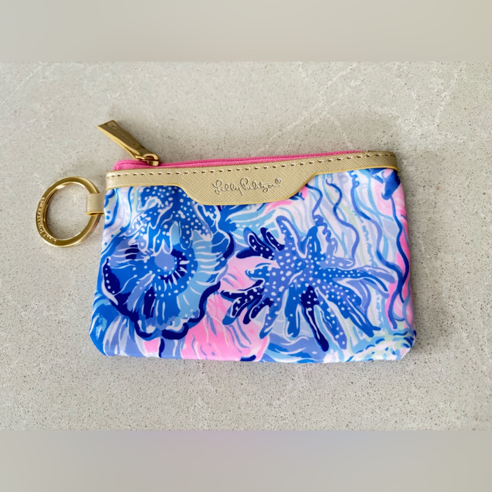 Lilly Pulitzer Key ID Card Case in the "Lapis Lazuli Take It Slow" pattern